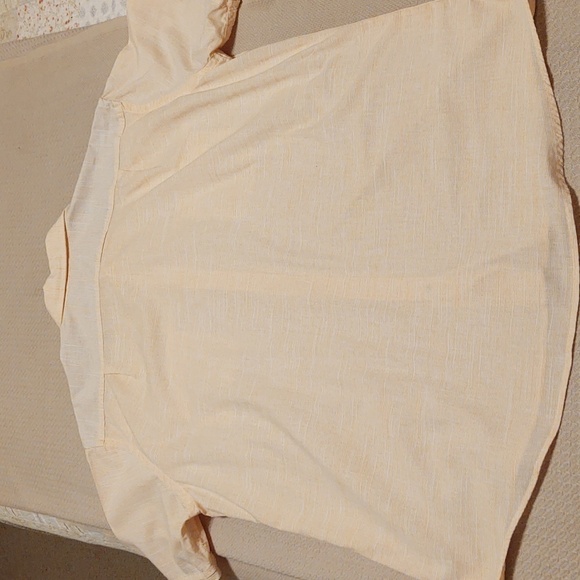 Izod Saltwater Relaxed Classic Short Sleeve Men's Shirt - Picture 2 of 7